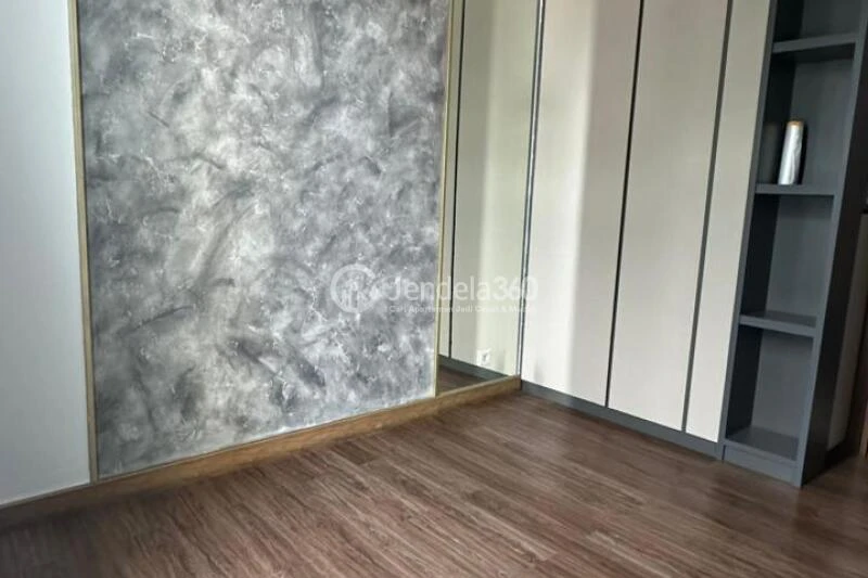 Living Room Low Floor 1BR Apartment with  View at The Kensington Royal Suites