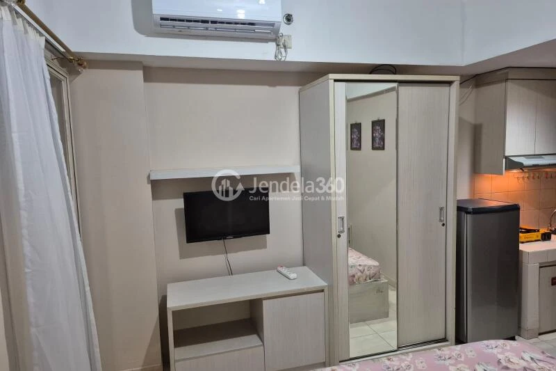 Bedroom Simply Look Studio Apartment at Margonda Residence 3 Tower 3