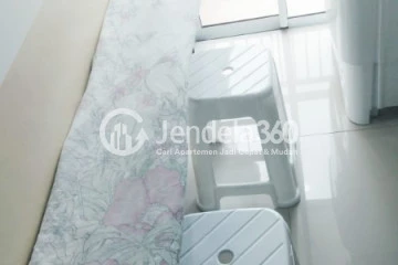 Bedroom Low Floor Studio Apartment with City View at Vittoria Residence