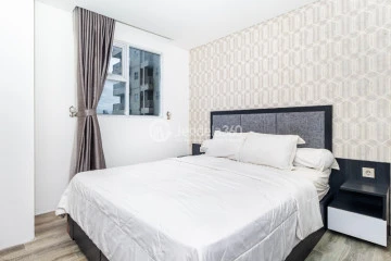 Bedroom Low Floor Studio Apartment with City View at Bintaro Icon Apartment