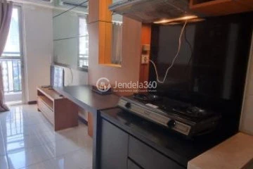 Kitchen Middle Floor Studio Apartment with City View at Sunter Park View Apartment
