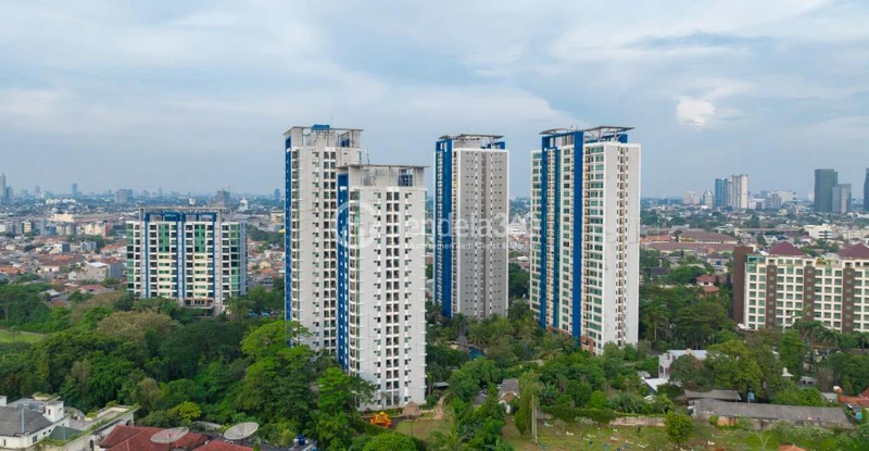 Hamptons Park Apartment