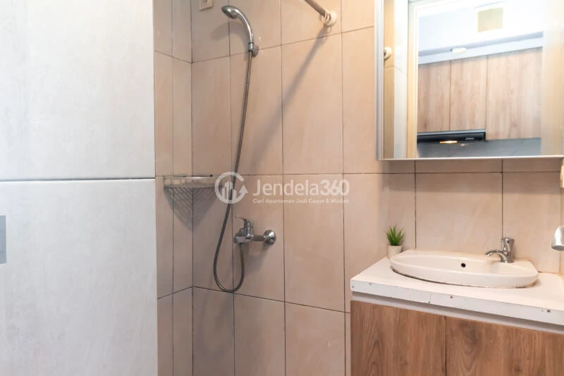 Bathroom Studio Grand Kamala Lagoon Apartment at Low Floor