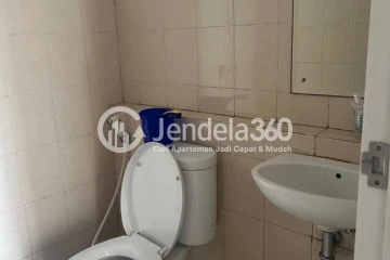 Bathroom Low Floor Studio Apartment with  View at Pakubuwono Terrace