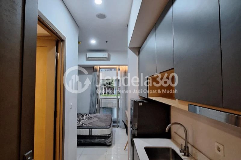 Kitchen Studio Apartment with City View at Taman Anggrek Residence