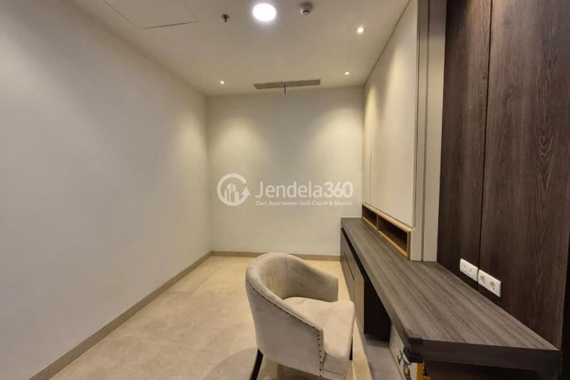 Bedroom 1 Low Floor 3BR Apartment with City View at Anandamaya Residence