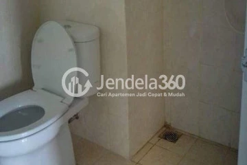 Bathroom 2BR Apartment with City View at Park View Condominium