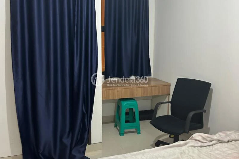 Bedroom Studio Apartment with Mall Wall View at Transpark Cibubur Apartment