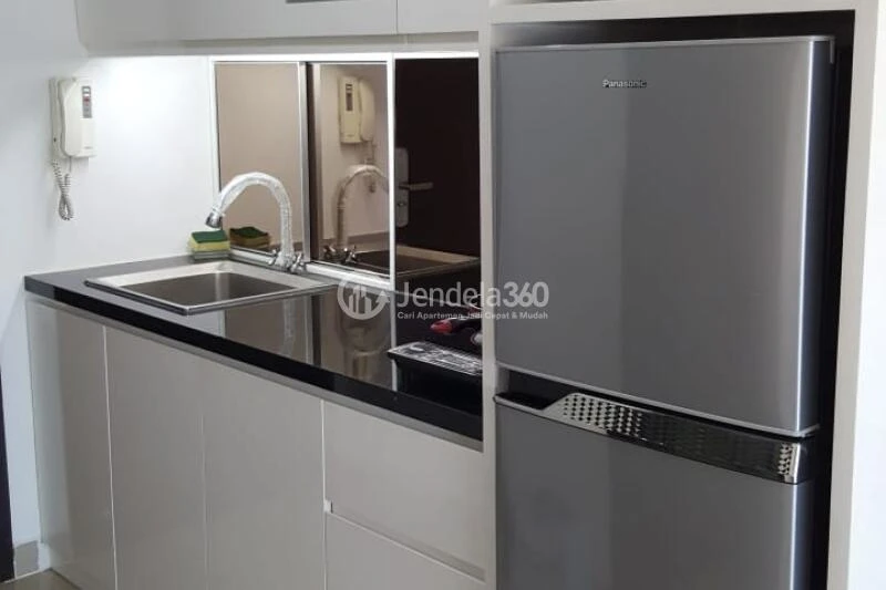 Kitchen Flawless Studio Apartment at Tamansari The Hive Tower B