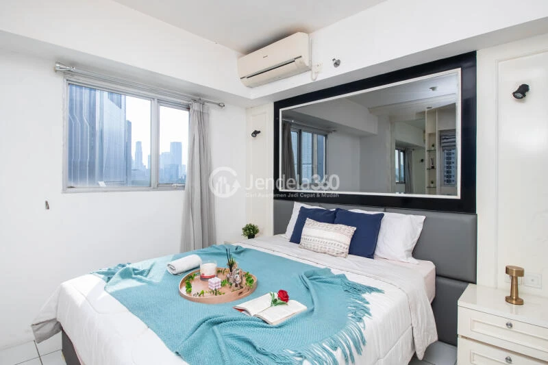 Bedroom 1 Strategic Location 2BR Apartment Low Floor with City View at The Wave Apartment