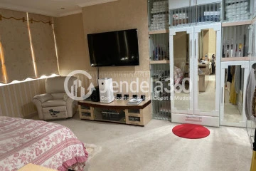 Bedroom Fancy 1BR Suites at Ambassador 2 Apartment High Floor