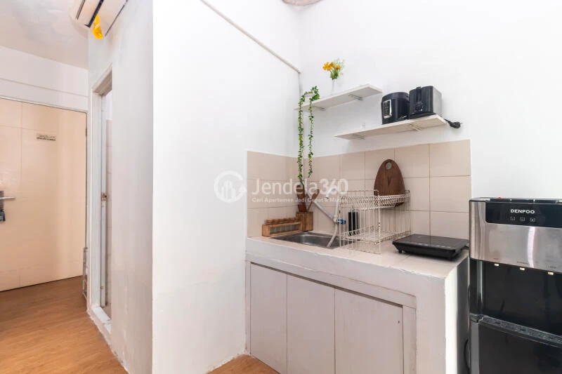 Kitchen 2BR Apartment with  View at Pancoran Riverside Apartment