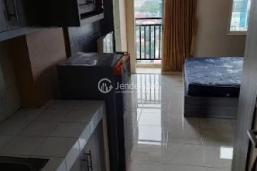 Bedroom Low Floor Studio Apartment with  View at Margonda Residence 2