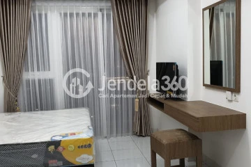 Bedroom Stunning Studio Apartment Middle Floor with Jalan View at Casa De Parco Apartment