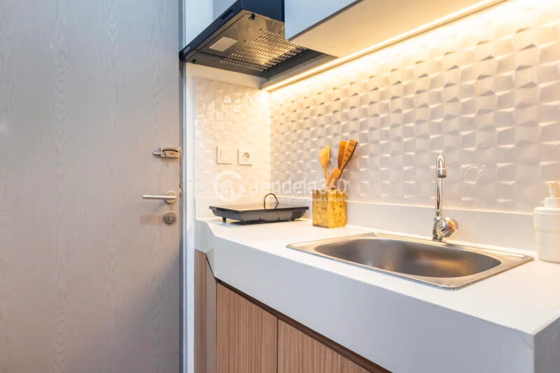 Kitchen Low Floor Studio Apartment with City View at Vasanta Innopark Apartment