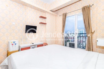 Bedroom Low Floor Studio Apartment with Jalan parkir View at Puri Park View Apartment