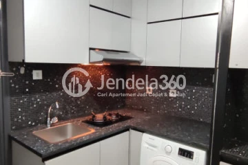 Kitchen 1BR Apartment with City View at Signature Park Grande