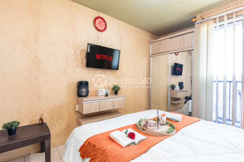 Bedroom Studio Tifolia Apartment at High Floor