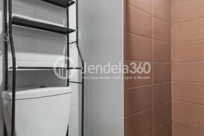 Bathroom Puri Orchard Apartment Studio View Pool