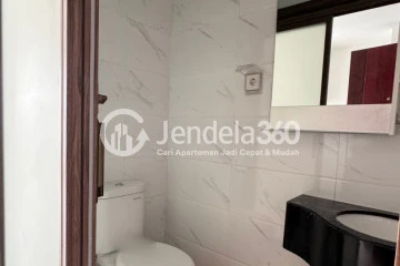 Bathroom Stylish Studio Apartment Low Floor with  View at Sky House Alam Sutera