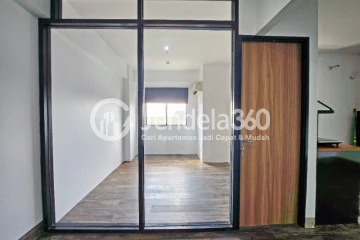 Bedroom Homey 1BR Apartment Low Floor with  View at Bintaro Park View