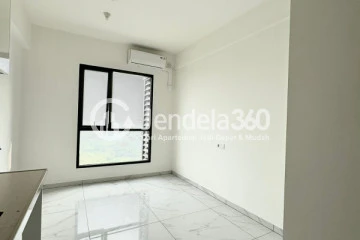 Bedroom Stylish Studio Apartment Low Floor with  View at Sky House Alam Sutera