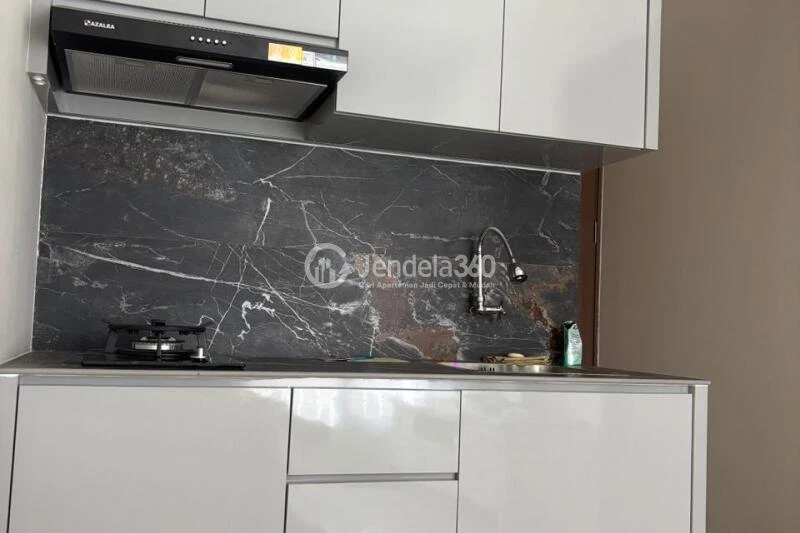 Kitchen Stylish 2BR Apartment Low Floor with  View at Podomoro Golf View Apartment