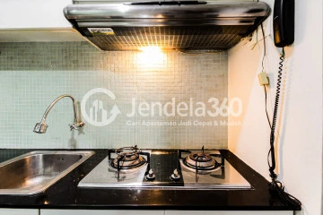Kitchen Middle Floor Studio Apartment with City View at Tamansari Sudirman