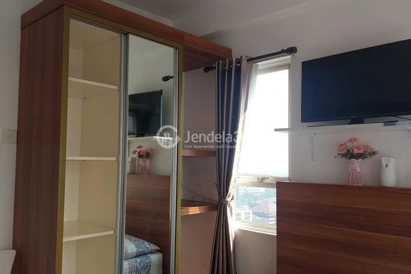 Bedroom Studio Apartment with UI View at Taman Melati Margonda Apartment