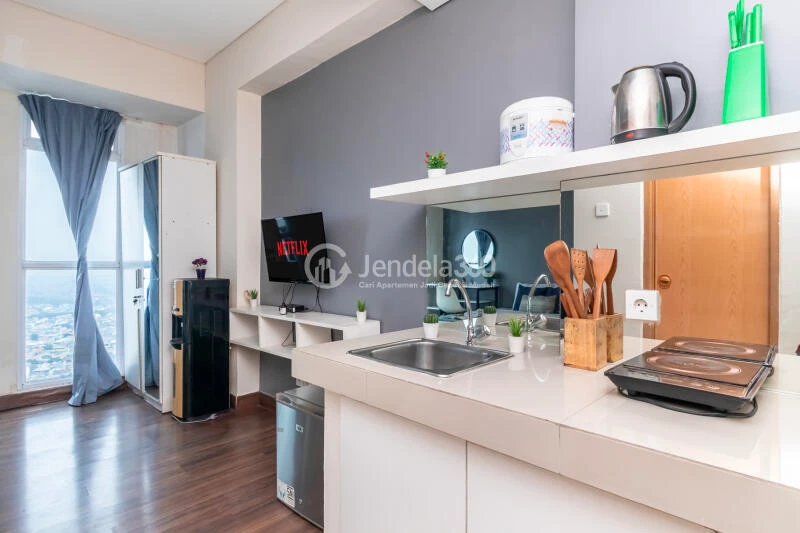 Kitchen Studio Apartment with city View at Puri Orchard Apartment