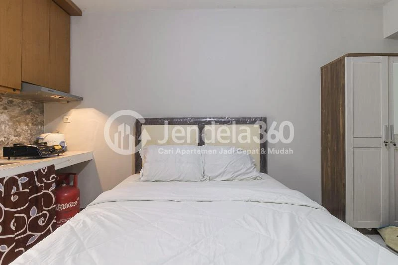 Bedroom Studio Apartment with Swimming Pool View at Cinere Resort Apartment