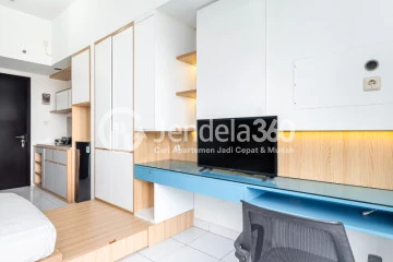 Bedroom Studio Apartment with City View at Casa De Parco Apartment