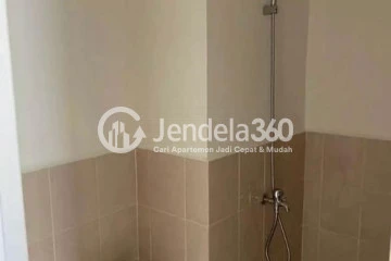 Bathroom Podomoro Golf View Apartment 2BR Non Furnished