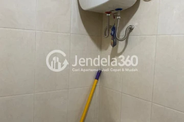 Bathroom Tidy 1BR Apartment Low Floor with City View at Permata Eksekutif Apartment
