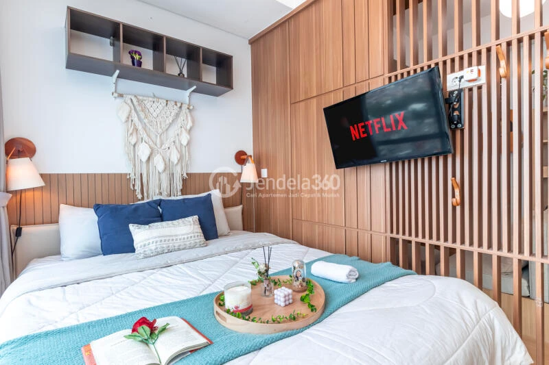 Bedroom Affordable 1BR Apartment High Floor with city View at Puri Mansion