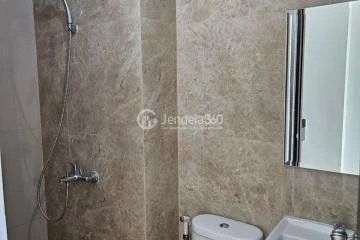 Bathroom Fancy Studio Apartment High Floor with  View at Transpark Cibubur Apartment