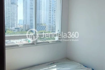 Bedroom 2 Low Floor 2BR Apartment with City View at Springhill Terrace Residence