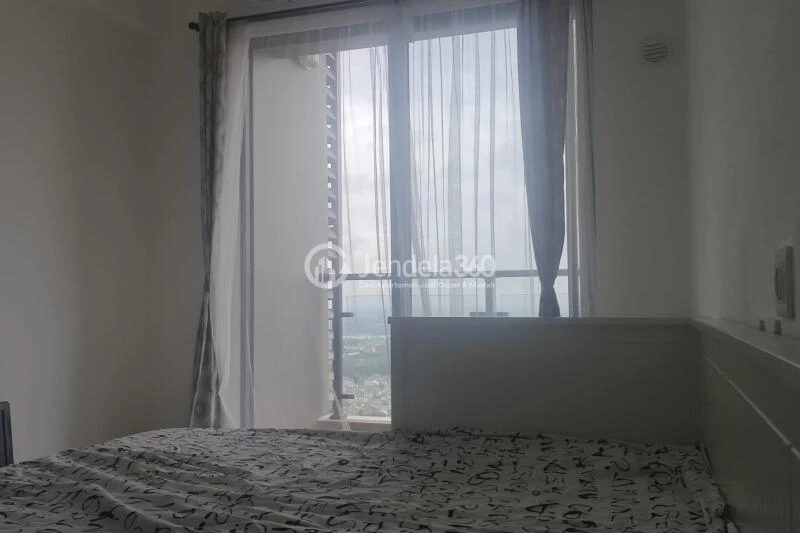 Bedroom Studio Sky House BSD Apartment at Low Floor