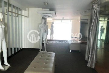 Bedroom High Floor 1BR Apartment with  View at City Lofts Apartment