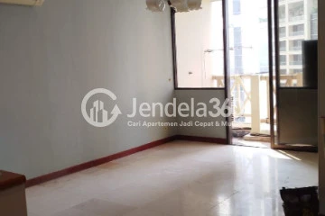 Living Room Middle Floor 1BR Apartment with City View at Simprug Indah Apartment