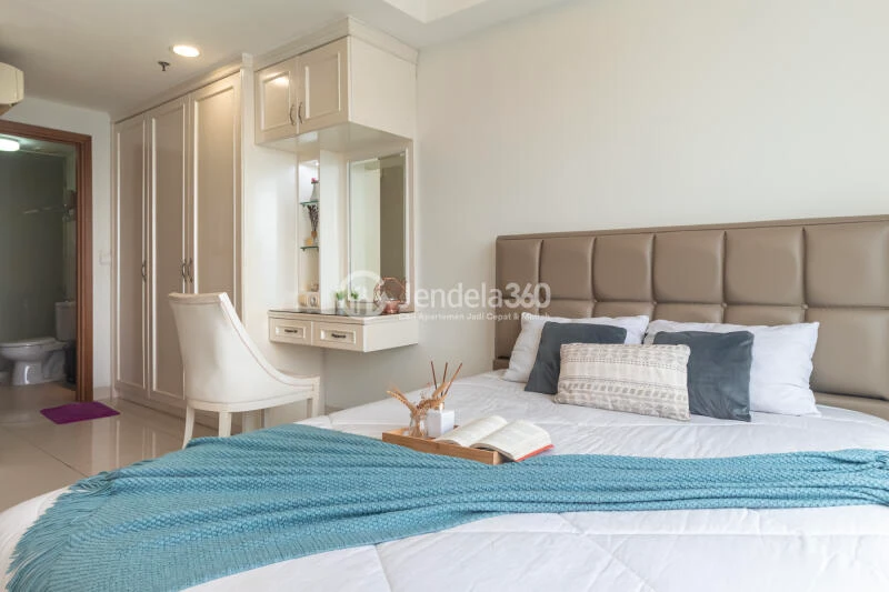 Bedroom High Floor 1BR Apartment with  View at The Mansion Kemayoran Jasmine