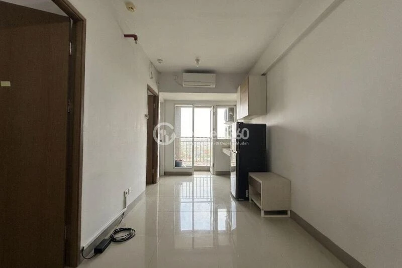 Living Room 2BR Apartment with City View at Bintaro Park View
