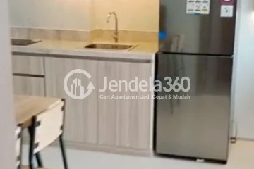Kitchen 2BR Apartment with City View at Arandra Residence