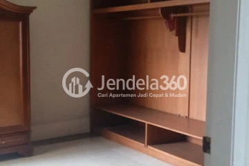Bedroom 3 5BR Apartment with City View at Batavia Apartment