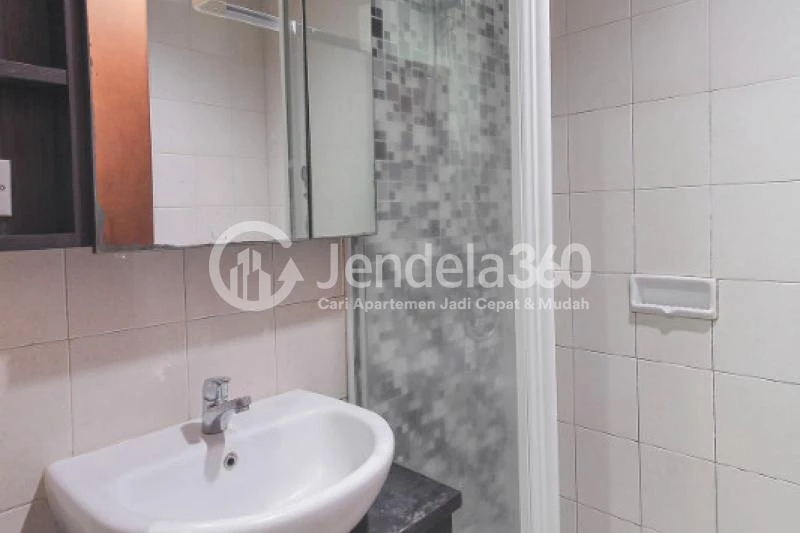 Bathroom Thamrin Residence Apartment 1BR Tower Crysant
