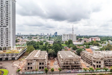 Balcony Low Floor 2BR Apartment with City View at Serpong Green View Apartment