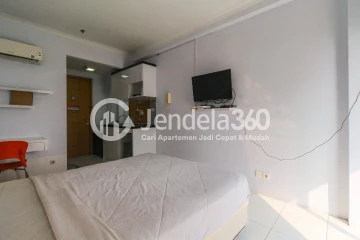 Bedroom Studio Signature Park Apartment at Low Floor