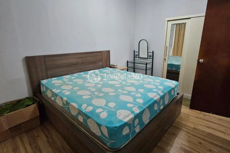 Bedroom 1 Well Located 3BR Apartment Middle Floor with City View at Mediterania Garden Residence 2