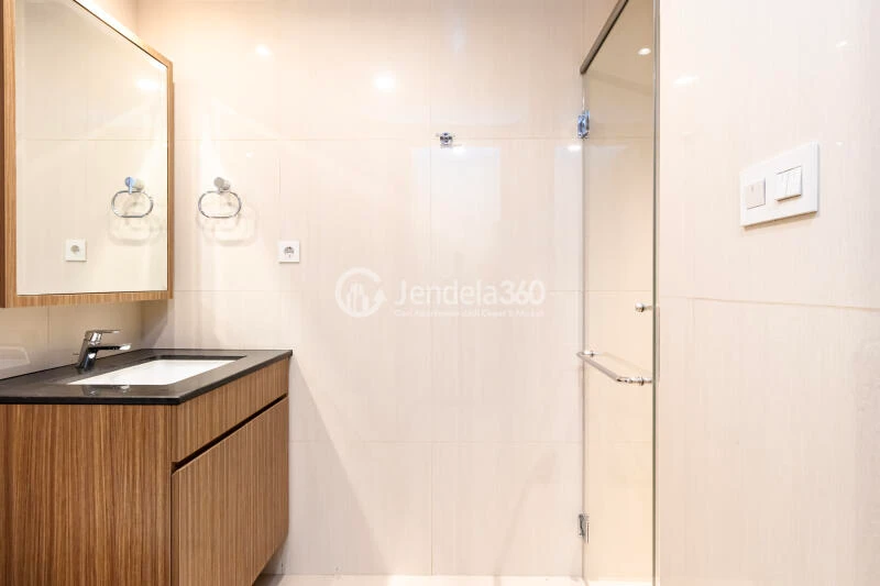 Bathroom Low Floor Studio Apartment with  View at Branz Mega Kuningan Apartment