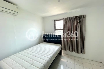 Bedroom 2BR Laguna Pluit Apartment at Tower B